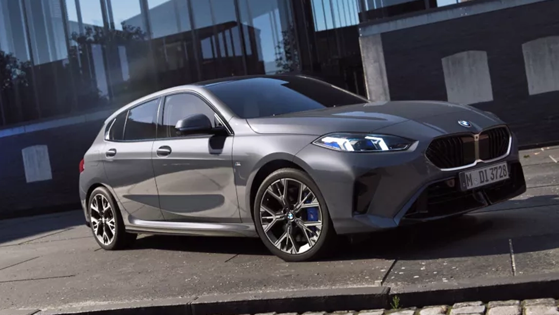 Vue avant de la BMW Série 1